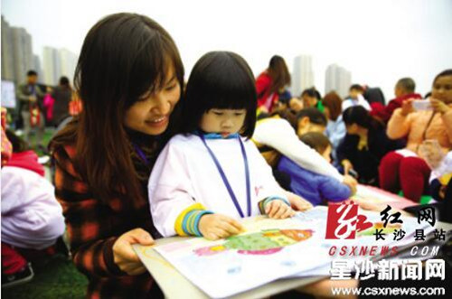Kids get painting in Changsha