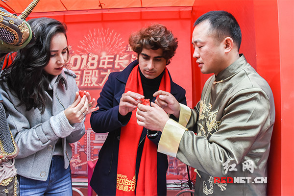 Spring Festival activities staged in Changsha