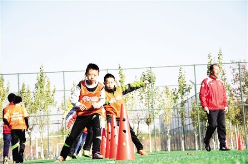 Baotou hosts regional teenage soccer training