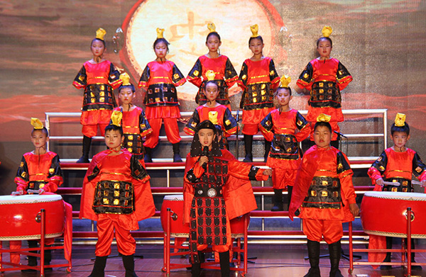 Baotou students embrace Chinese classics