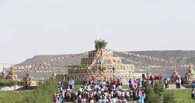 Baotou hosts traditional Mongolian ceremony