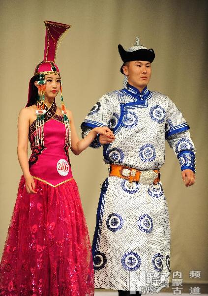 Colorful Mongolian ethnic costumes on display in Hulunbuir