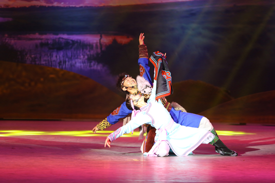 Mongolian drama takes stage at grassland culture festival