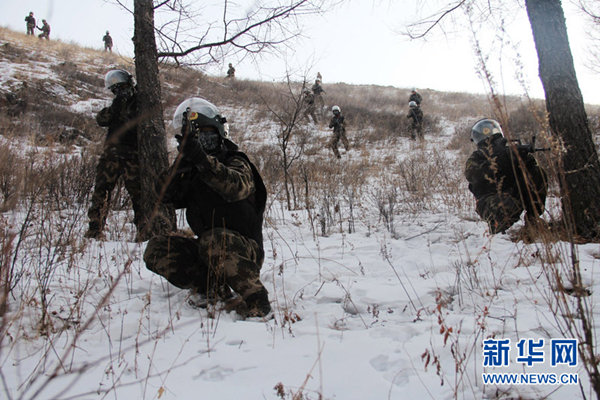 North China armed police in tactical manoeuvre