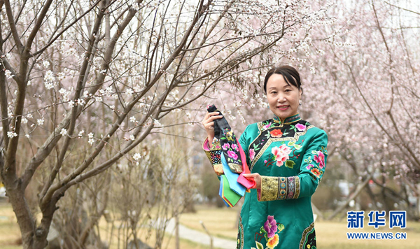 Mongolian embroidery training in Inner Mongolia