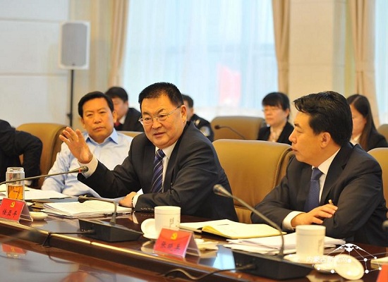 Bu Xiaolin discusses with municipal Party delegates about local strategies