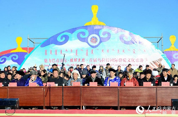 Camel culture festival enchants tourists on Urad grassland