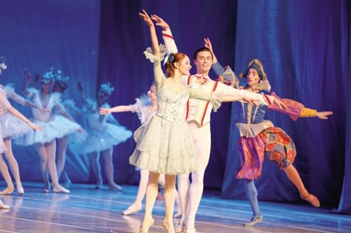 Fairytale ballet sets festive mood