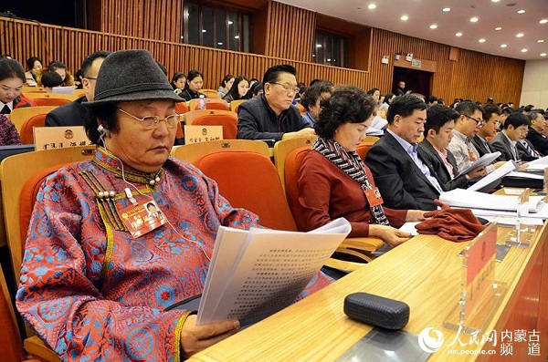 Inner Mongolia convenes 5th plenary session of 11th regional CPPCC