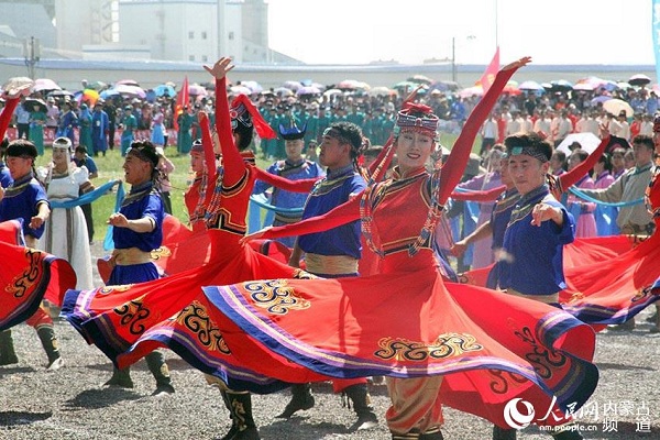 Ulanmuchi gala entertains Chifeng