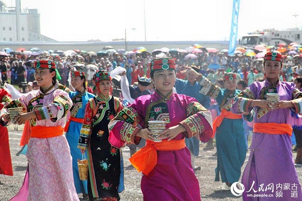 Ulanmuchi gala entertains Chifeng