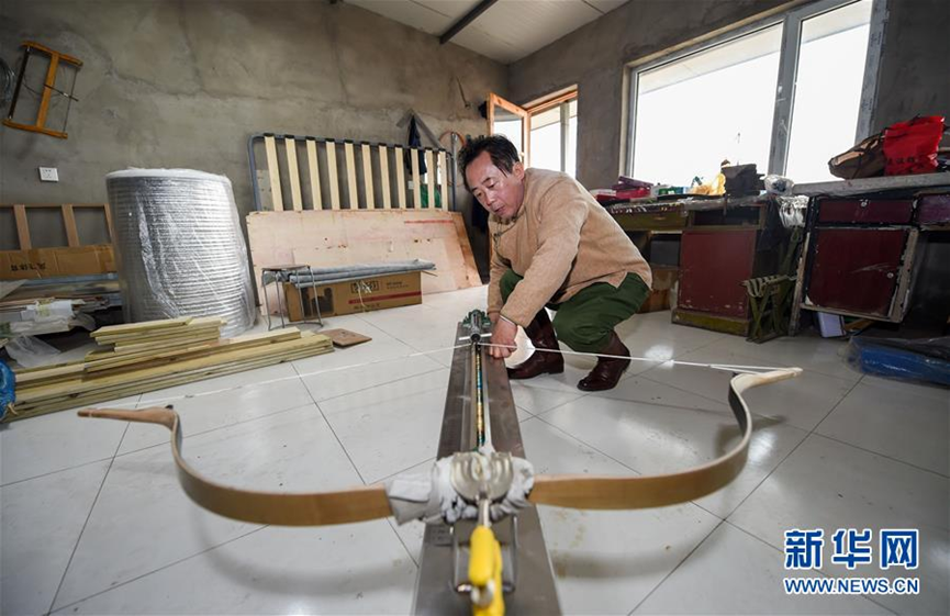 Mongolian horn-made bows take the spotlight