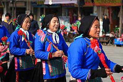 Celebrating the Year of the Monkey in E China