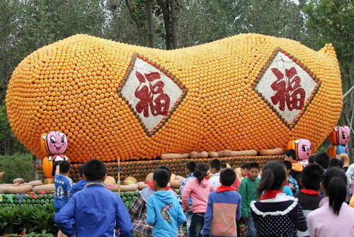 Halloween pumpkin festival kicks off in China's Nantong