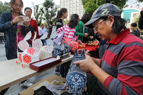 Intangible cultural heritage show opens in Nantong City