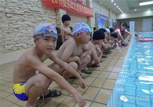 Taicang firm holds summer camp for left-behind children