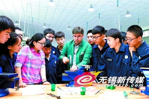 Wuxi offers subsidies for top technical expats