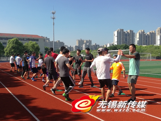 New soccer textbook teaches Wuxi students to dribble like Messi