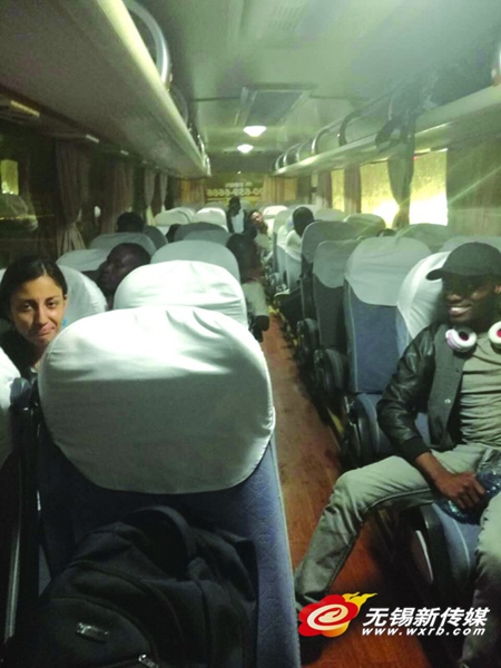 African students rescued from roadside in Wuxi