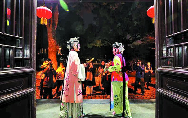 Historical tradition of Lantern Festival on show