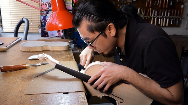 Wang Hao: a dedicated violin maker