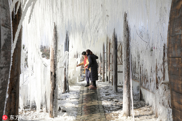 Icicle spectacle shines in Wuxi