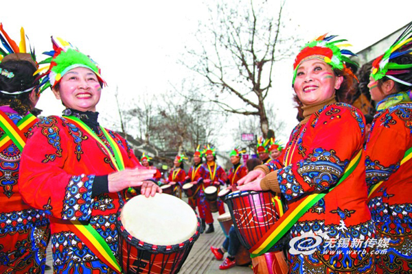 Street shows performed in ancient town