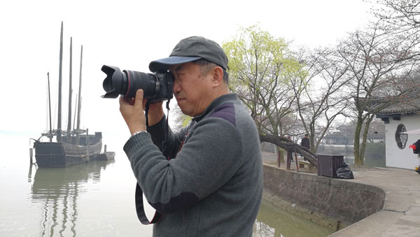 Renowned Chinese photographers visit Wuxi to capture its charm