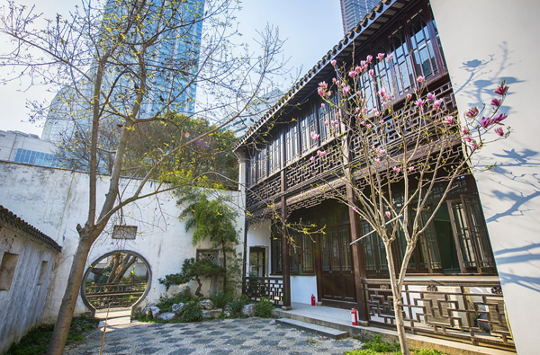 Xiaolou Lane presents old Jiangnan in downtown Wuxi