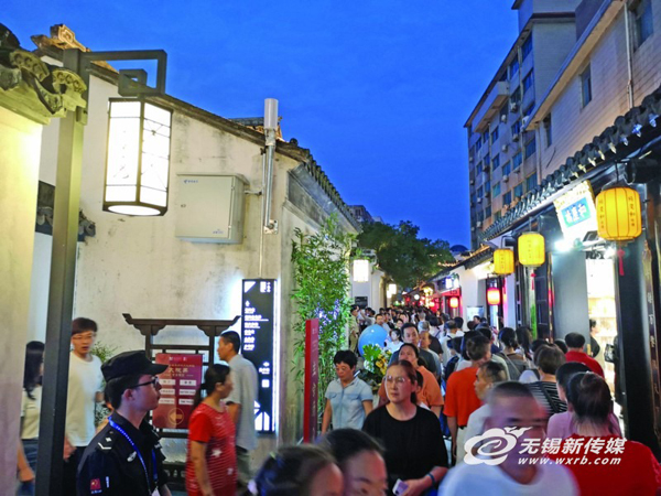 Xiaolou Lane presents old Jiangnan in downtown Wuxi