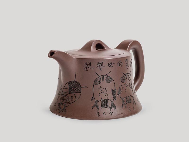 Artist in his 90s tries hand on earthen 'zisha' teapots
