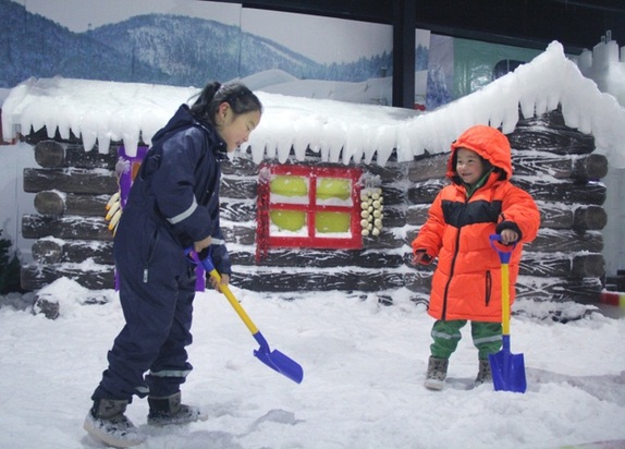 Escape Wuxi's summer heat with Dangkou ice world