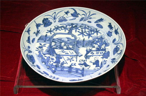 Ming and Qing imperial porcelains shine in Suzhou