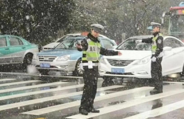 Photos showcases a snow-covered Zhangjiagang