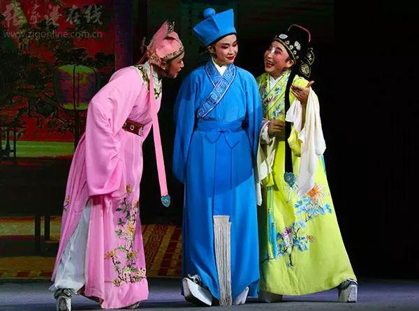 Highlights of operas impressed students in Zhangjiagang