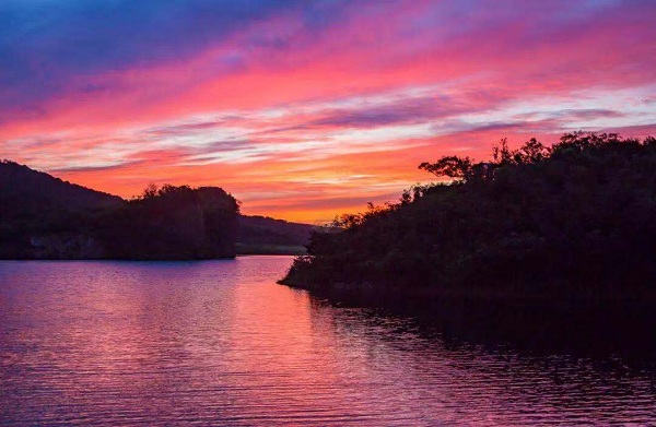 In pics: Beautiful sunglow in Zhangjiagang