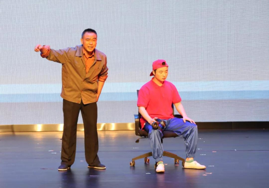 Zhangjiagang stages Chinese drama performance