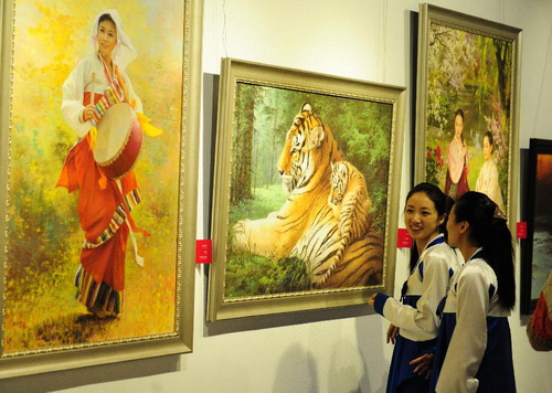 DPRK Art Exhibition held in China's Dandong