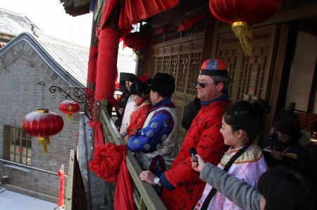 Expats celebrate Lantern Festival in Shenyang