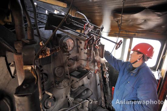 Last steam locomotive retires in NE China