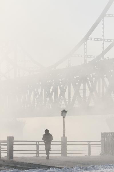 Heavy fog envelops NE China's Liaoning