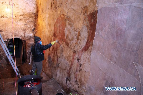 Tomb of Liao Dynasty excavated in NE China