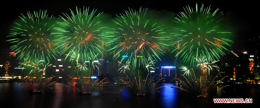 Fireworks illuminate night sky to greet Lunar New Year around China