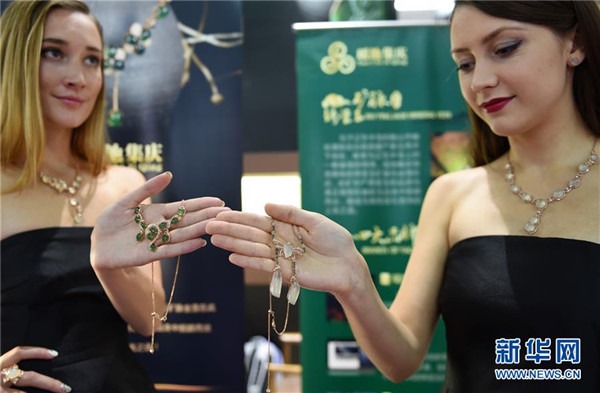 Fascinating jewelry attracts international eyeballs