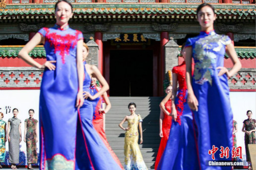 Qipao festival brings glamour to Shenyang