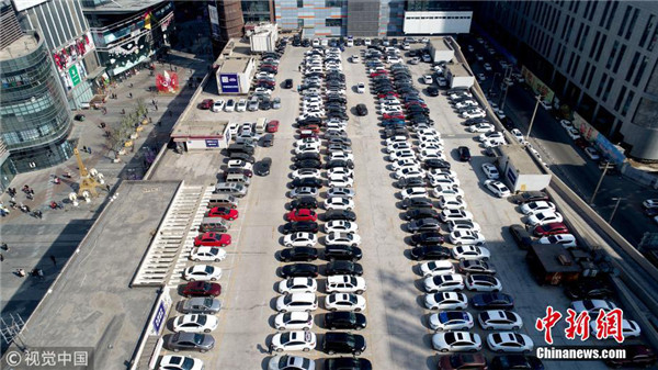 Shenyang opens rooftop parking lot