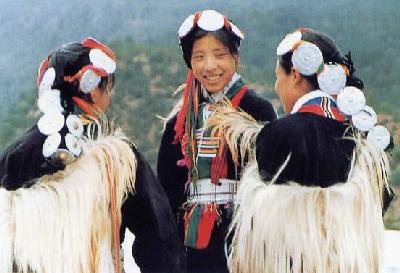 Naxi costumes