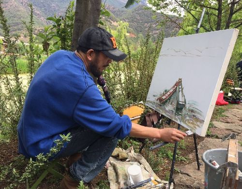 Lijiang trains artists through local painting sessions