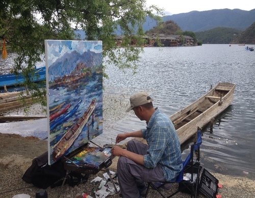 Lijiang trains artists through local painting sessions