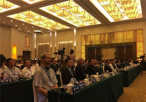 Intl professionals discuss plateau agriculture in Lijiang